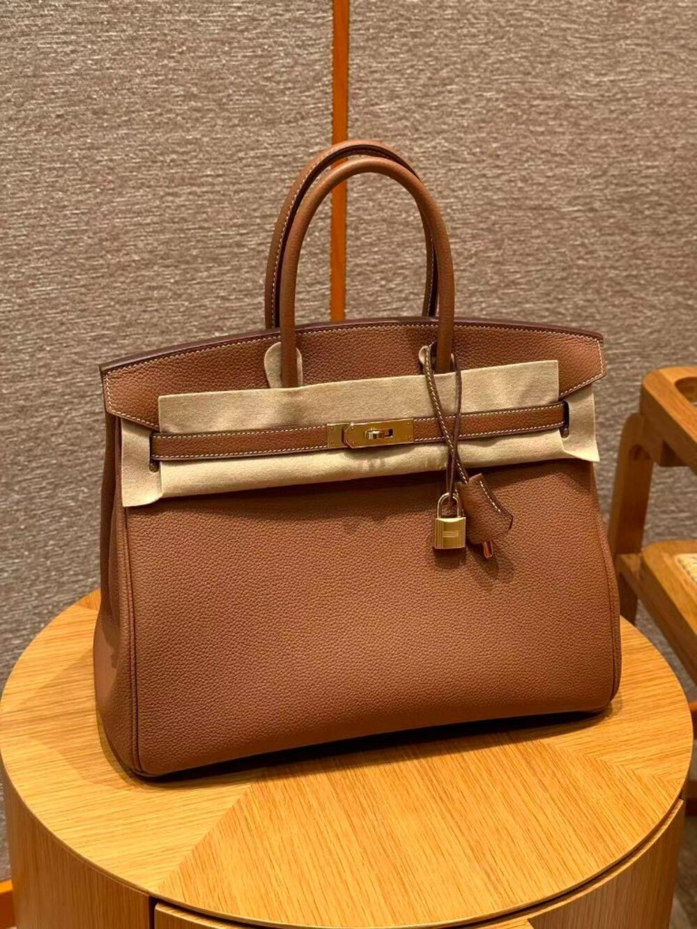 Classic Hermes Bag: A Stylish and Versatile Choice for Elegance